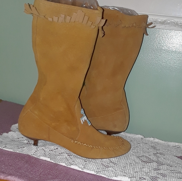 Size 8 calf moccasin suede kitten heel booties - Picture 8 of 13